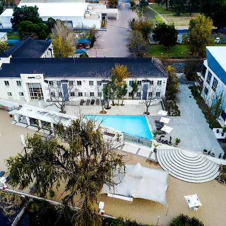 The Lakes Hotel & Conference Centre Бенони Экстерьер фото