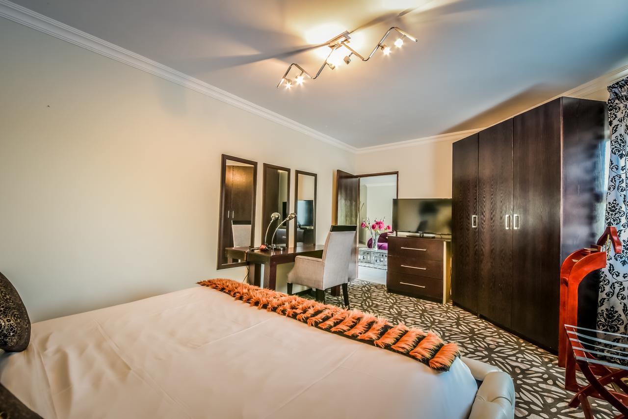 The Lakes Hotel & Conference Centre Бенони Экстерьер фото