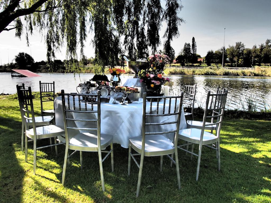 The Lakes Hotel & Conference Centre Бенони Экстерьер фото